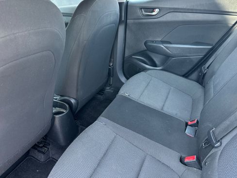 Used 2022 Hyundai Accent SE FWD image 12