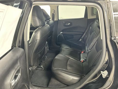 Used 2019 Jeep Compass Latitude w/ Popular Equipment Group image 17