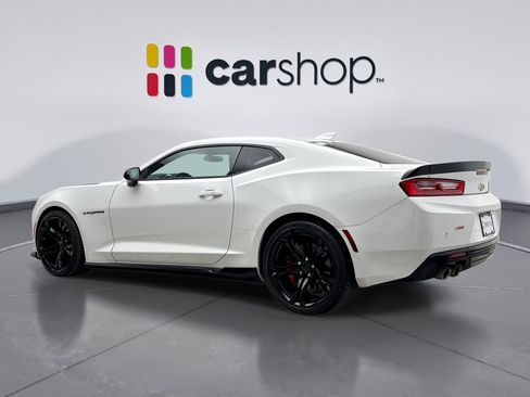 Used 2018 Chevrolet Camaro SS RWD image 3