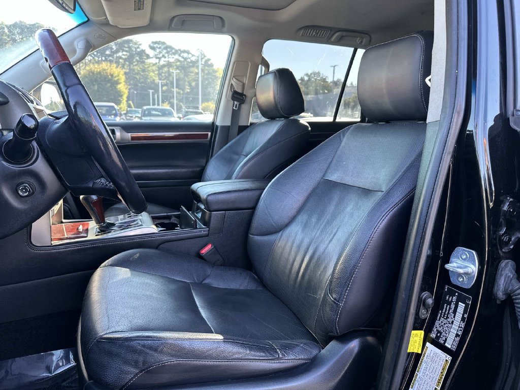 Used 2016 Lexus GX 460 w/ Premium Package AWD/4WD image 23