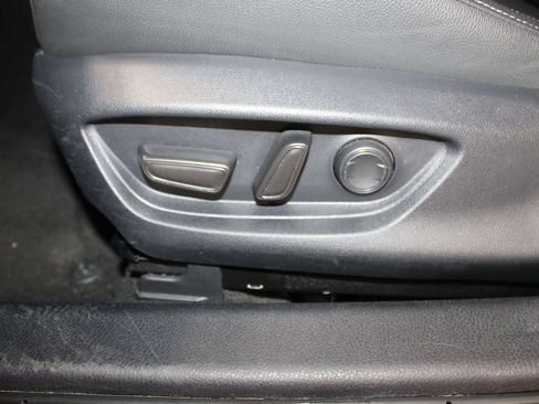 Used 2025 Toyota Camry SE FWD image 17