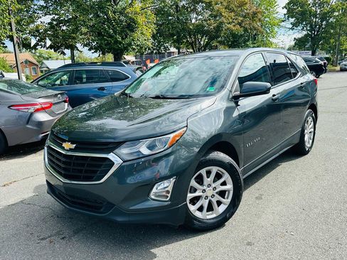 Used 2020 Chevrolet Equinox LT w/ Driver Convenience Package AWD/4WD image 2