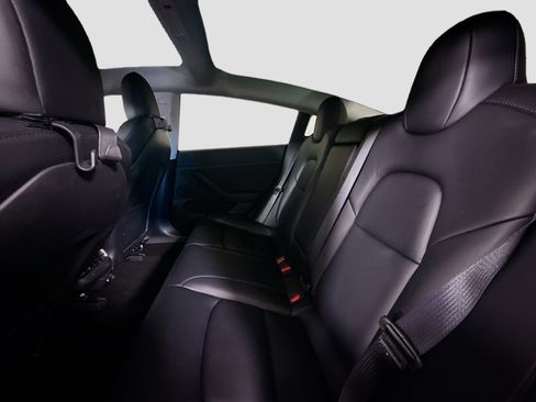 Used 2021 Tesla Model 3 Standard Range Plus image 25