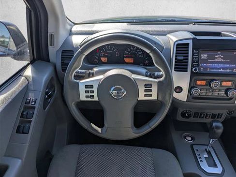 Used 2021 Nissan Frontier SV image 14