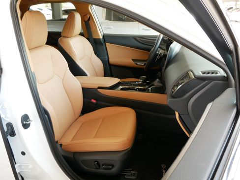 Certified 2026 Lexus NX 350 AWD w/ Accessory Package (2T) image 8