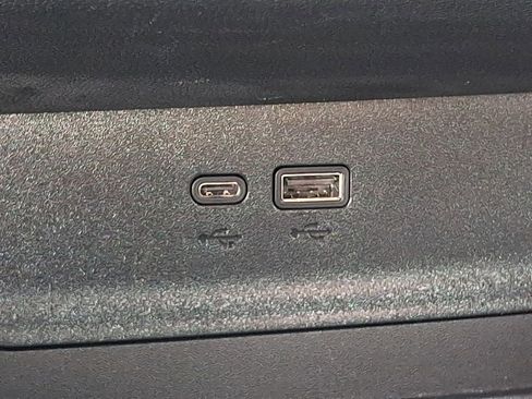 Used 2025 Chevrolet Equinox LT AWD/4WD image 24
