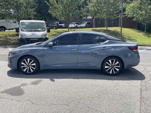 Used 2024 Nissan Sentra SV w/ SV Premium Package FWD image 2