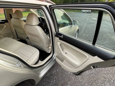 Used 2012 Volkswagen Jetta TDI image 17