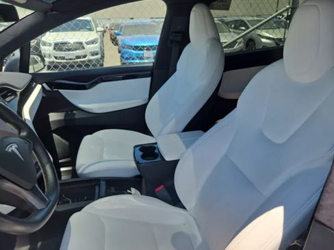 Used 2020 Tesla Model X Long Range AWD/4WD image 5