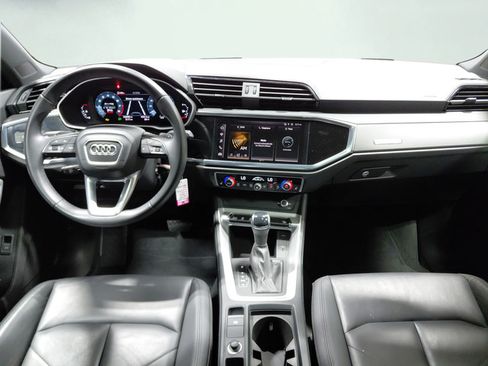 Used 2025 Audi Q3 2.0T Premium AWD/4WD image 16