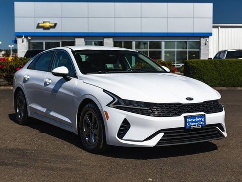 Used 2021 Kia K5 LXS image 7