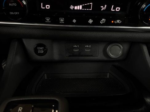 Used 2025 Nissan Rogue SV FWD image 25