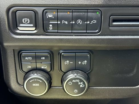 Used 2021 Chevrolet Tahoe LT w/ Luxury Package AWD/4WD image 17