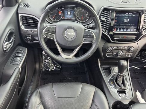 Used 2019 Jeep Cherokee Limited FWD image 13