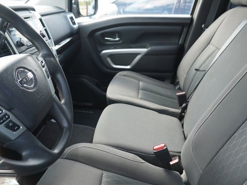 Used 2017 Nissan Titan SV w/ All Weather Package (L93) AWD/4WD image 8