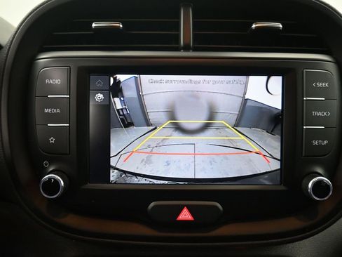 Used 2023 Kia Soul LX image 16