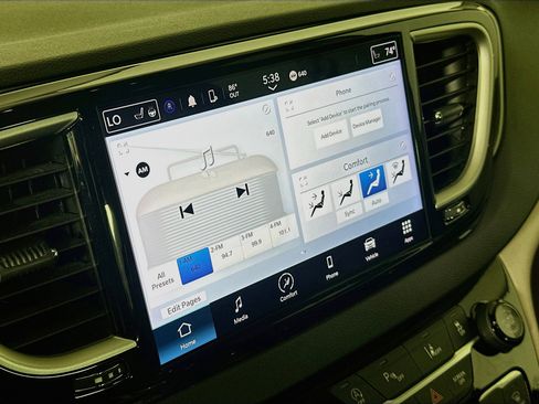 Used 2024 Chrysler Pacifica Touring-L FWD image 21