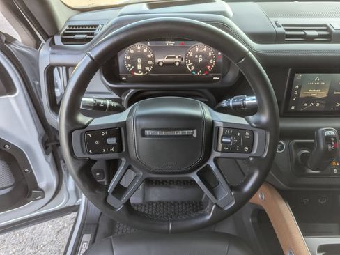 Used 2020 Land Rover Defender 110 X AWD/4WD image 16