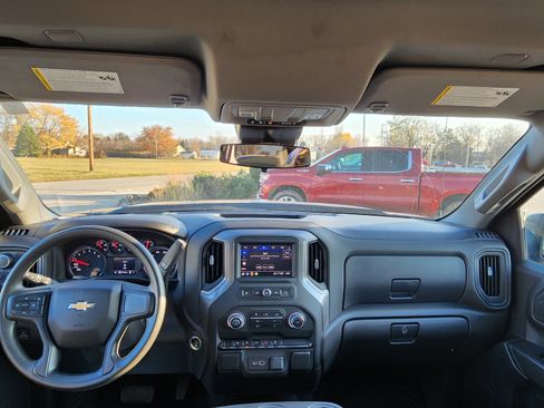 Used 2023 Chevrolet Silverado 1500 Custom image 23