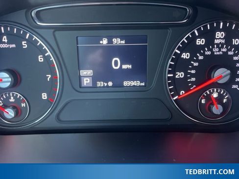 Used 2019 Kia Sorento LX image 26