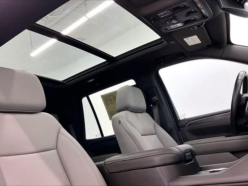 Used 2023 Chevrolet Tahoe LT w/ Luxury Package RWD image 14