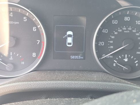 Used 2017 Hyundai Elantra Value Edition w/ Cargo Package image 2