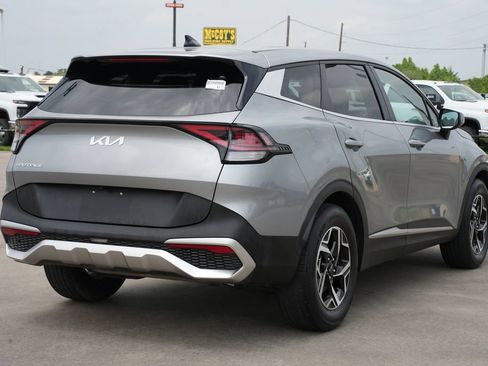 Used 2023 Kia Sportage LX FWD image 3