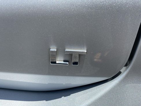 Used 2019 Chevrolet Equinox LT w/ Driver Convenience Package FWD image 52