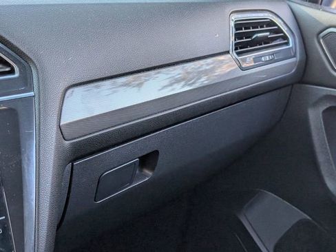 Used 2022 Volkswagen Tiguan SE R-Line image 26