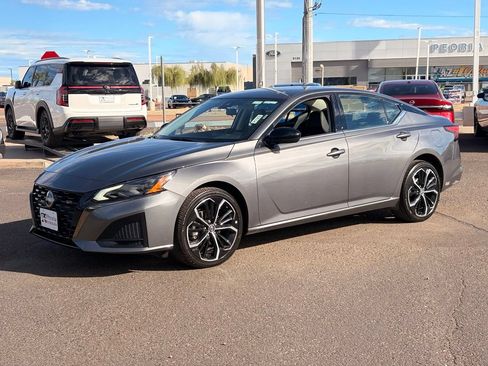 Certified 2025 Nissan Altima 2.5 SR AWD/4WD image 2
