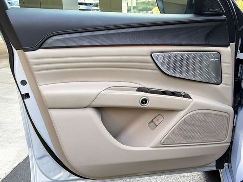 Used 2023 Maserati Grecale GT AWD/4WD image 20