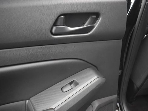 Used 2024 Nissan Altima 2.5 SV image 14