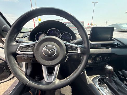 Used 2019 MAZDA MX-5 Miata RF Club w/ I-ACTIVSENSE Sport Package RWD image 24