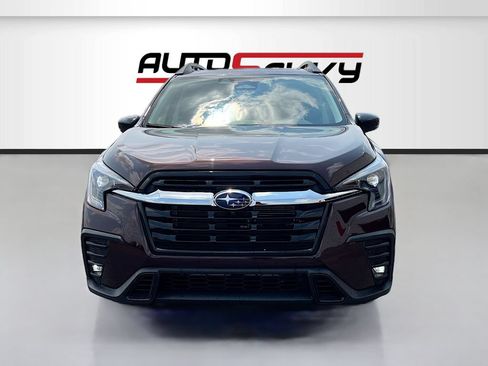 Used 2025 Subaru Ascent Touring AWD/4WD image 2