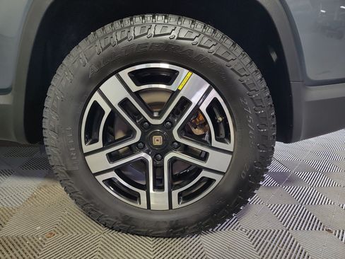 Used 2022 Rivian R1S Launch Edition AWD/4WD image 10