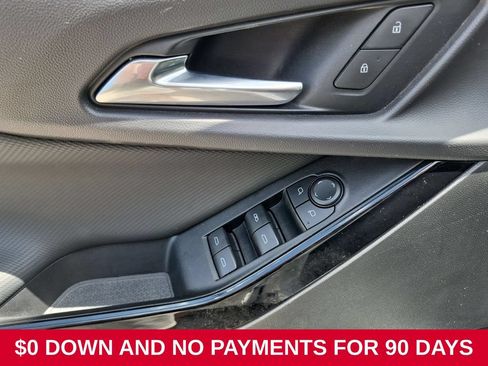 Used 2025 Chevrolet Equinox LT FWD image 13