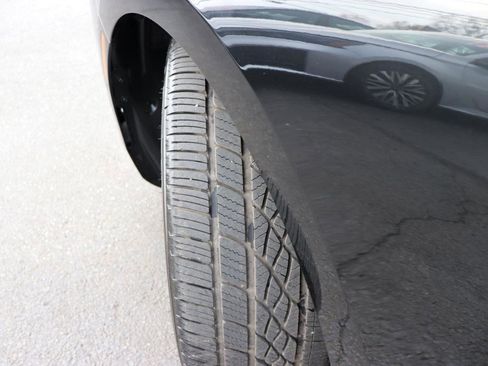 Used 2024 BMW 740i xDrive image 75