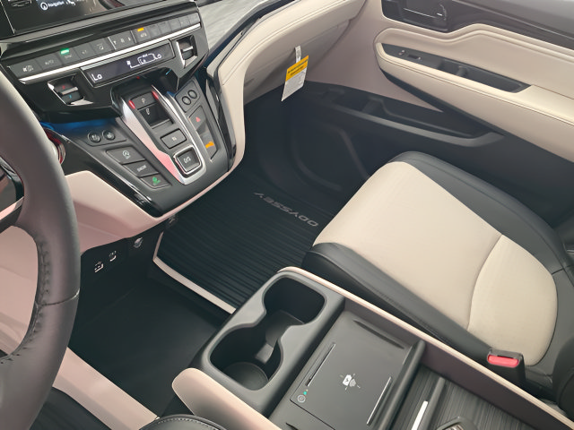 New 2027 Honda Odyssey Elite image 12