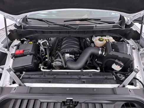 Used 2023 Chevrolet Silverado 1500 LT AWD/4WD image 2