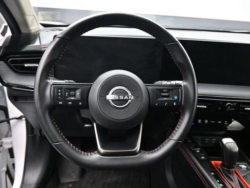 Used 2025 Nissan Kicks SR FWD image 14