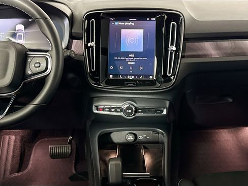 Used 2023 Volvo XC40 Recharge Plus AWD/4WD image 23