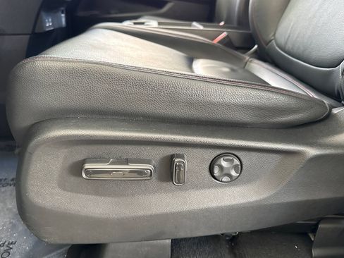 Used 2025 Honda Odyssey Sport-L image 14