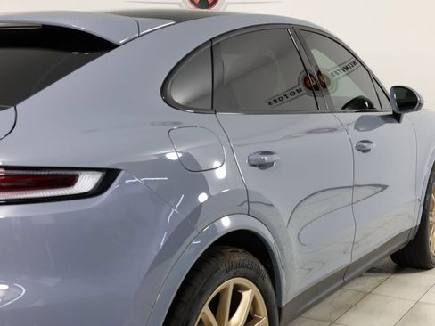 Used 2024 Porsche Cayenne Coupe image 41