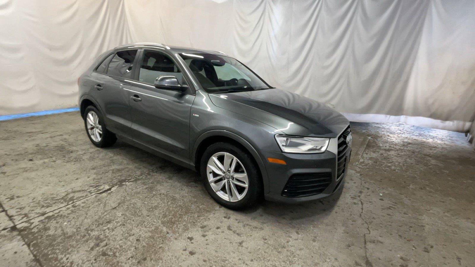 Used 2018 Audi Q3 2.0T Premium w/ Convenience Package AWD/4WD image 2