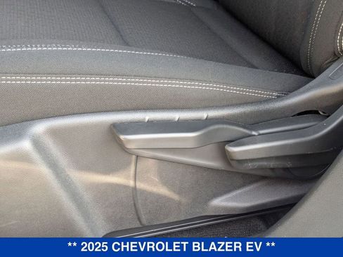 New 2025 Chevrolet Blazer EV LT AWD/4WD image 14