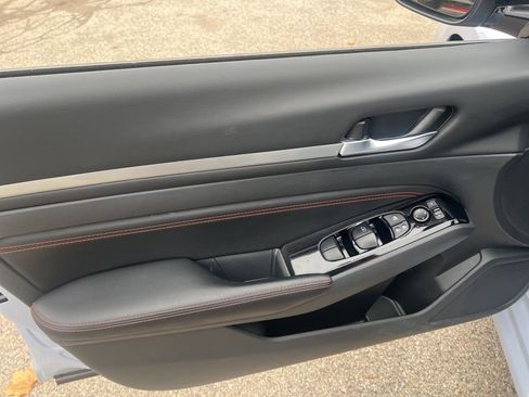 Certified 2023 Nissan Altima 2.5 SR image 7