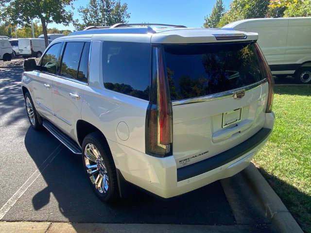 Used 2018 Cadillac Escalade Luxury w/ LPO, Radiant Package AWD/4WD image 31