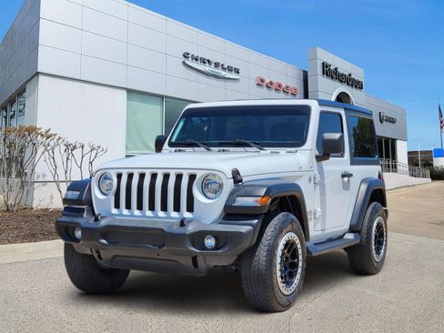 Used 2020 Jeep Wrangler Sport AWD/4WD image 2