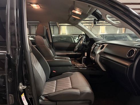 Used 2018 Toyota Tundra SR5 image 11