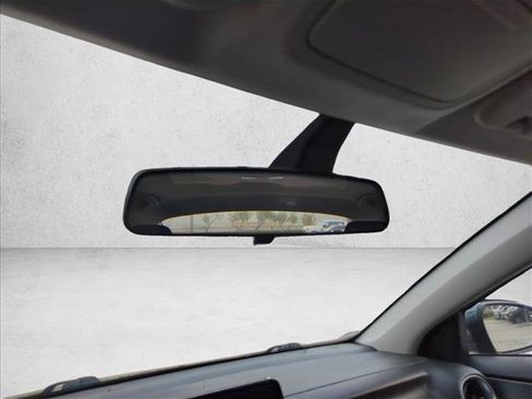 Used 2022 Kia Forte LXS image 11